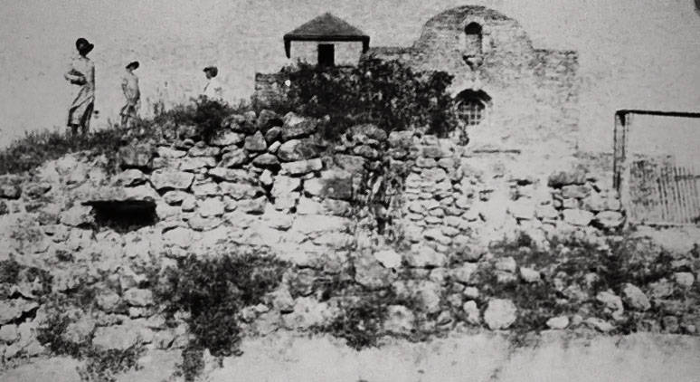 Presidio La Bahía in 1926. Image is courtesy of Victoria Regional History Center, Victoria College/University of Houston-Victoria Library.